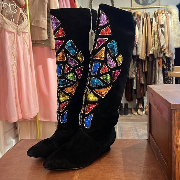 Vintage CAPARROS suede tall embellished boots - Picture 3 of 9